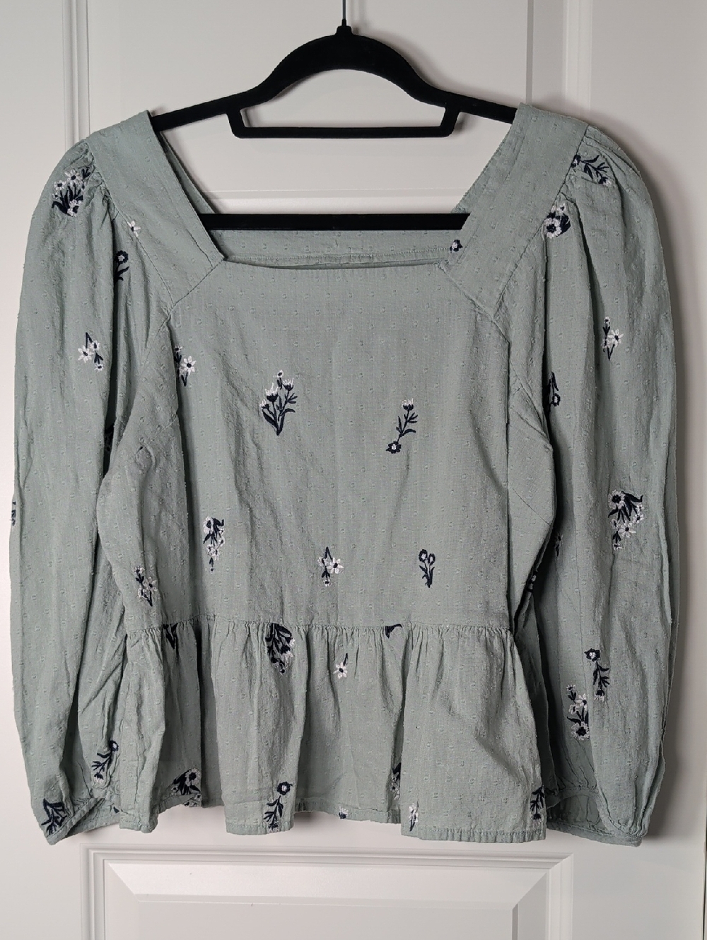 Universal Threads Light Sage Floral Square-Neck Peplum Top